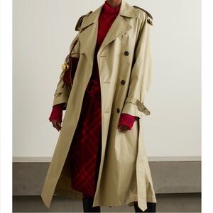 🌟FINAL PRICE🌟Burberry Tan Trench Coat